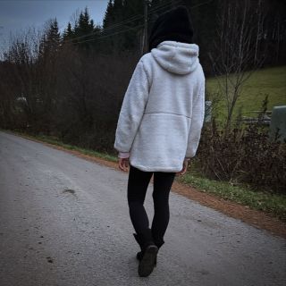 Tak co myslíte, kdy dorazí zima? Zatím se pořád drží přijatelný podzim🙊 Nezapomeňte se připravit a kukly objednávejte na...